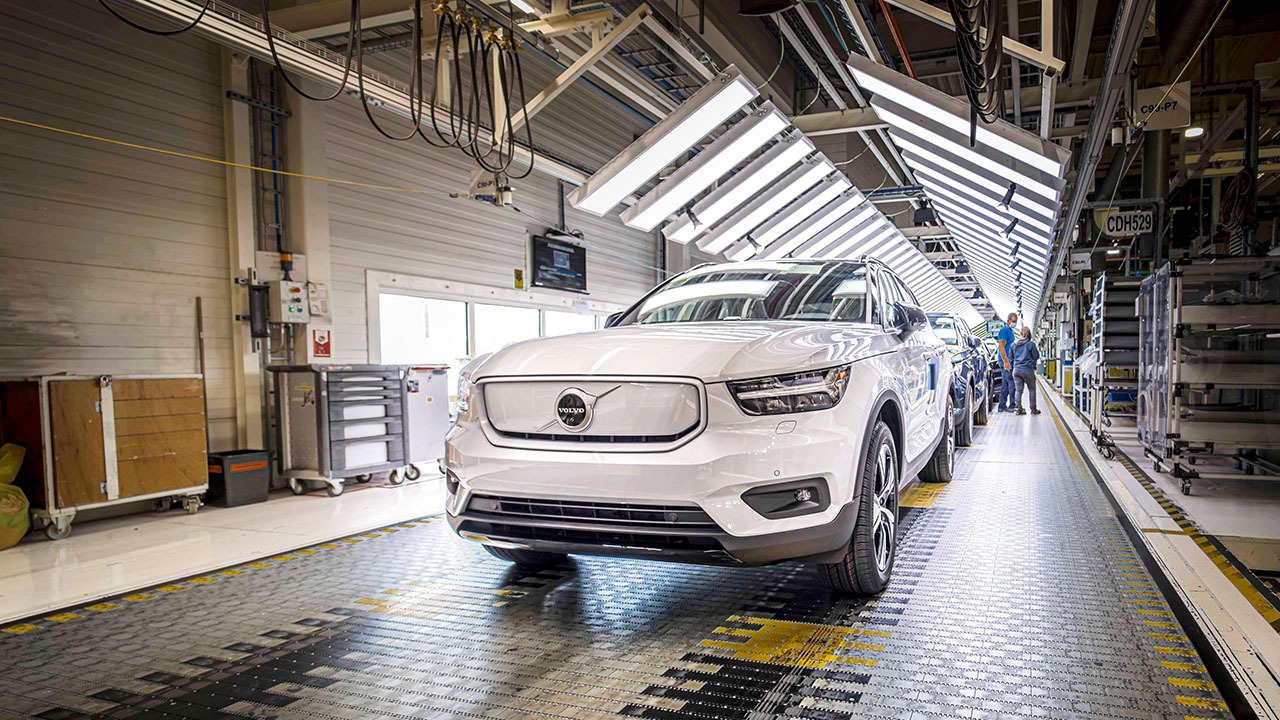 Volvo Cars rozpoczyna produkcję w pełni elektrycznego XC40 Recharge