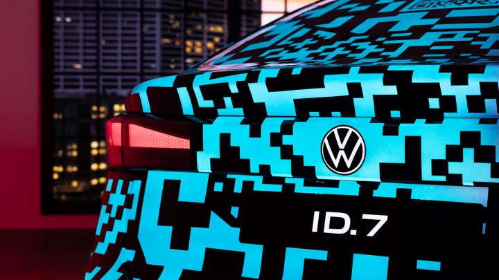 Interaktywny kamuflaż elektrycznego Volkswagena ID. 7