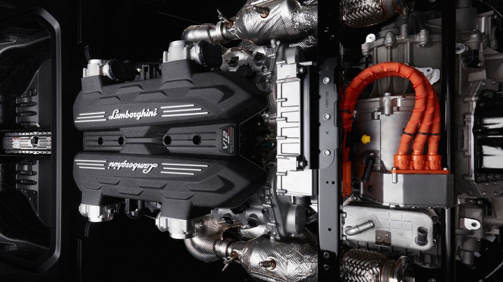Lamborghini ujawniło pierwsze szczegóły swojego pierwszego samochodu hybrydowego