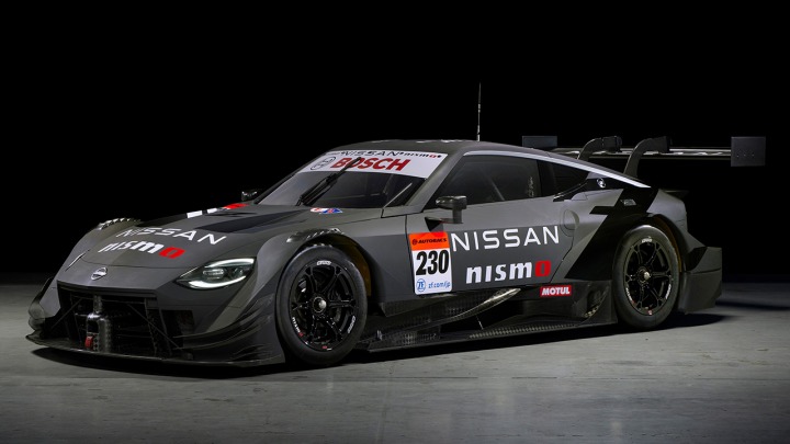 Nissan i NISMO prezentują samochód wyścigowy Nissan Z GT500 dla serii Super GT