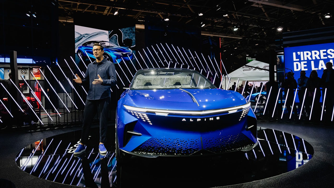 Trzy światowe premiery Alpine na Paris Motor Show 2024