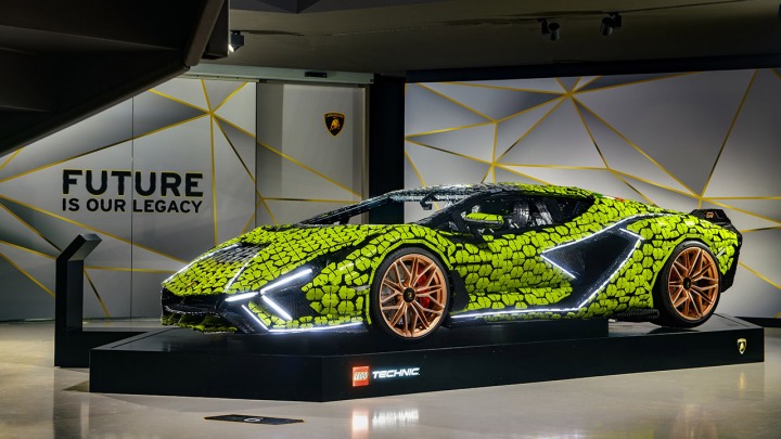 Wyjątkowe Lamborghini Sian wykonane z ponad 400 000 elementów LEGO Technic