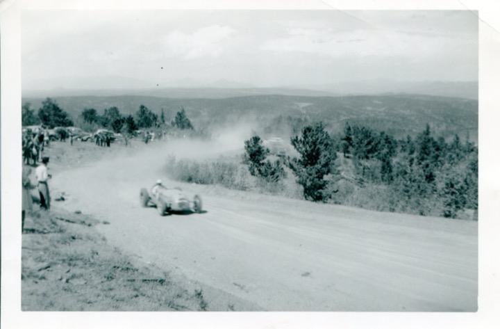 Talbotem z okupowanej Francji. Jean Trévoux na Pikes Peak, 1941