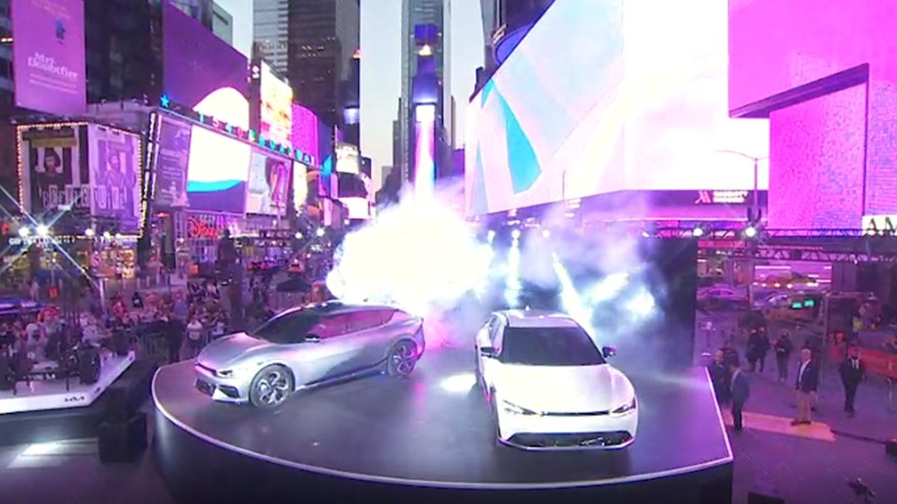 KIA EV6 debiutuje na Times Square